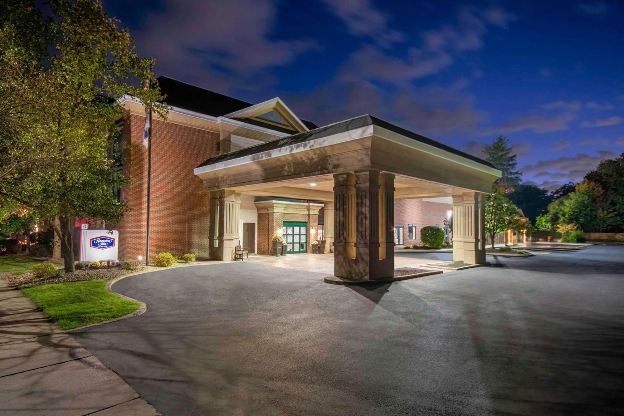 Hampton Inn East Aurora Bagian luar foto