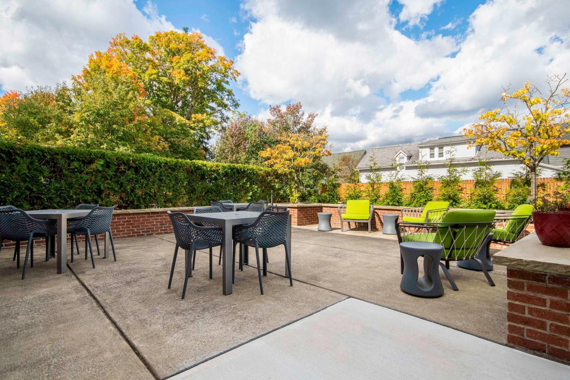 Hampton Inn East Aurora Bagian luar foto