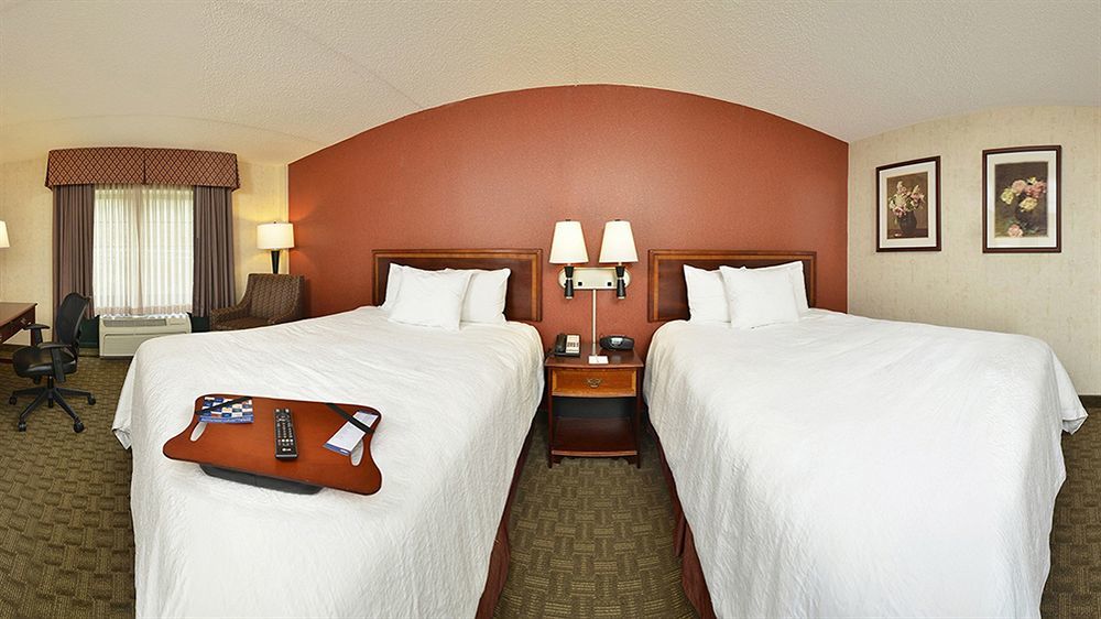 Hampton Inn East Aurora Bagian luar foto