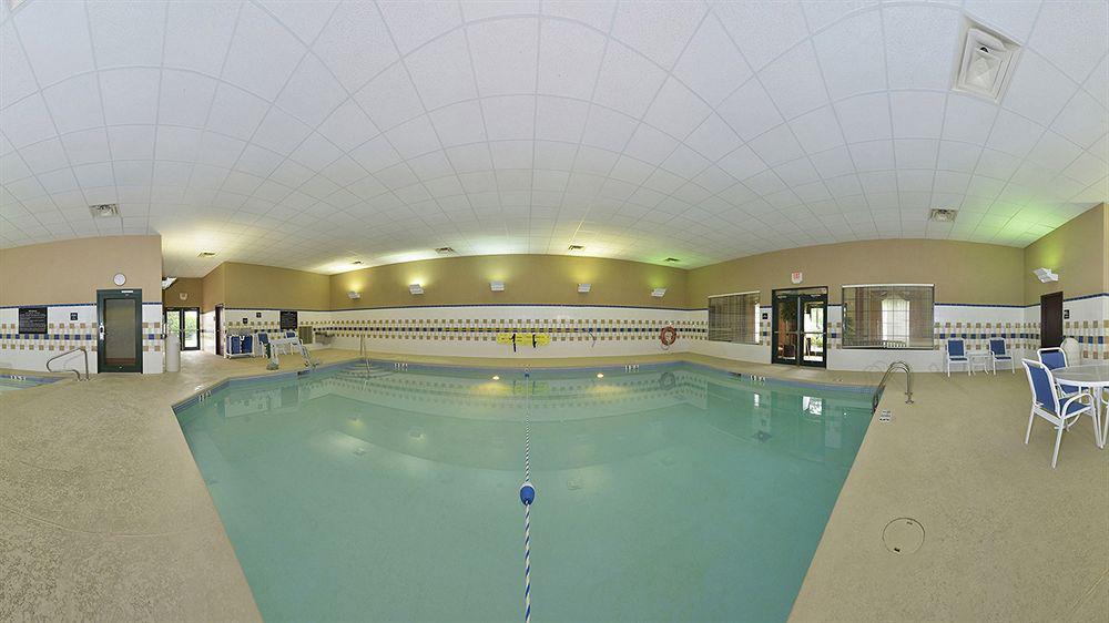 Hampton Inn East Aurora Bagian luar foto